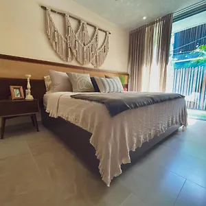 2 Bed Bath For 5 A 102 Hotel